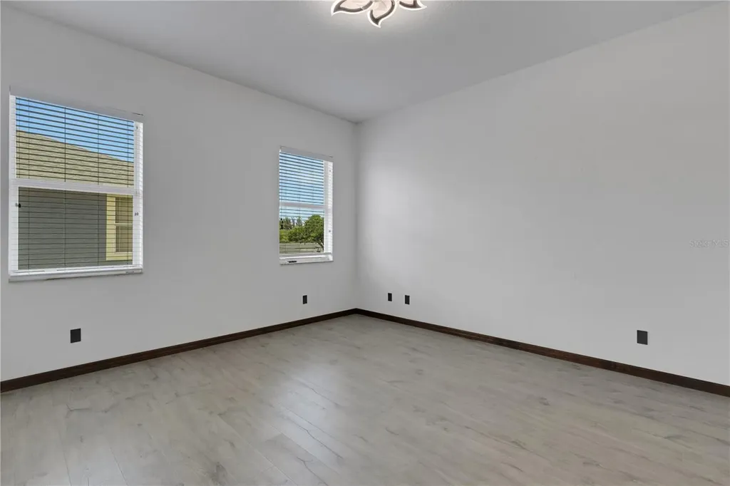 3021 59th Avenue S St Petersburg FL 33712