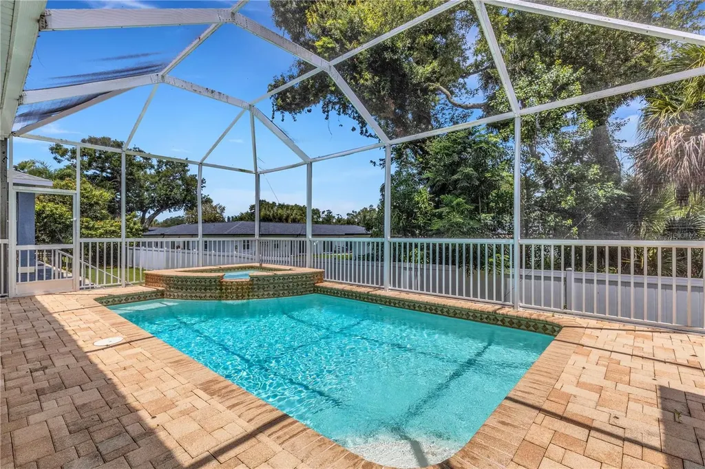 3021 59th Avenue S St Petersburg FL 33712