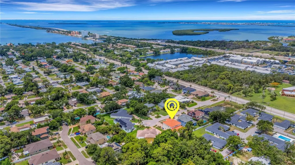 3021 59th Avenue S St Petersburg FL 33712