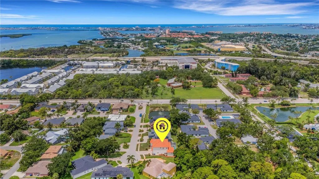 3021 59th Avenue S St Petersburg FL 33712