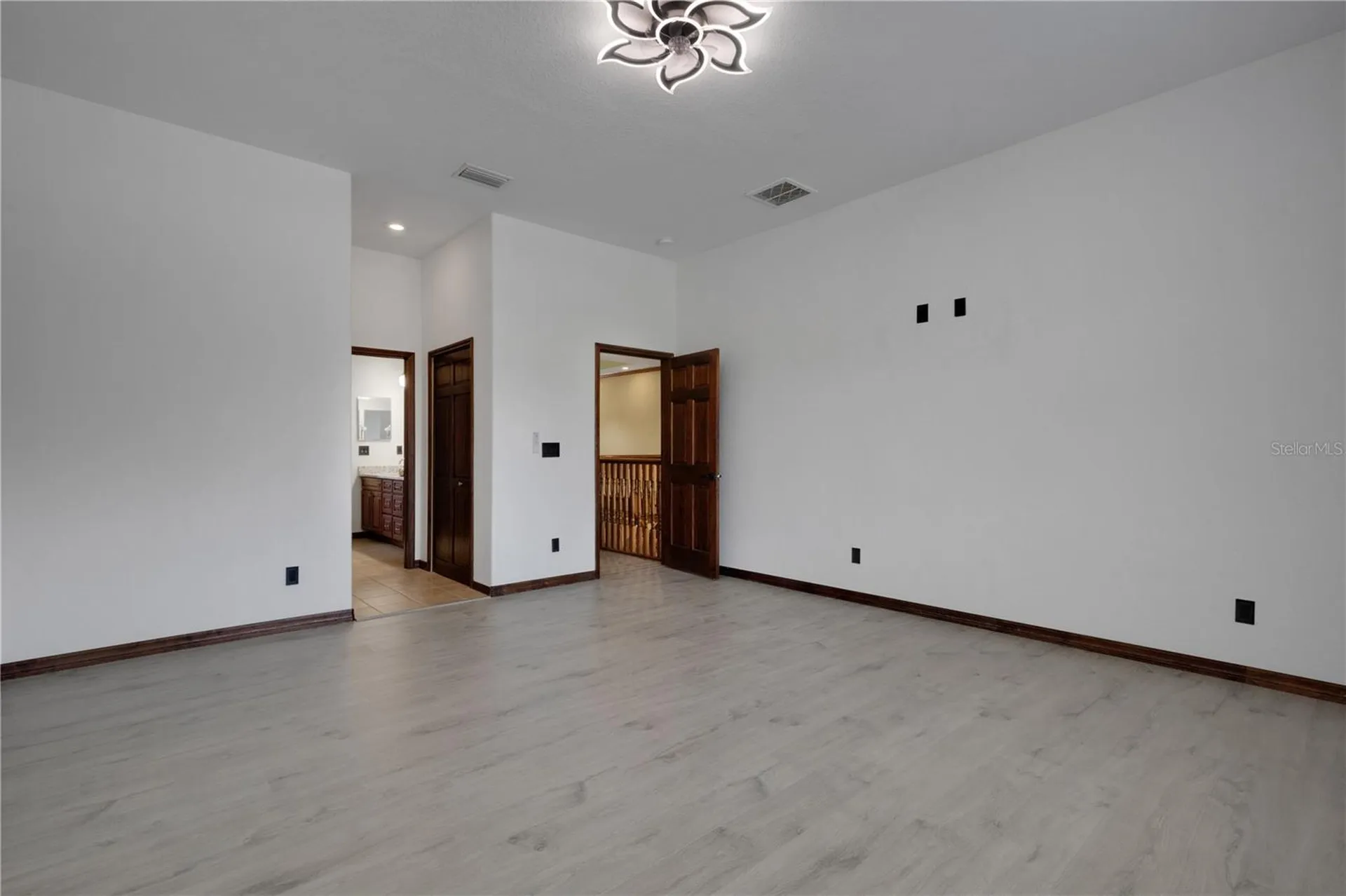 3021 59th Avenue S St Petersburg FL 33712