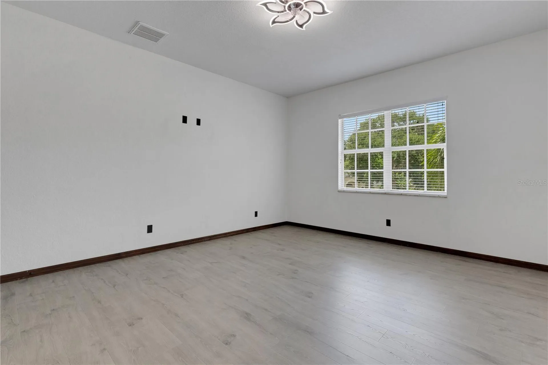 3021 59th Avenue S St Petersburg FL 33712