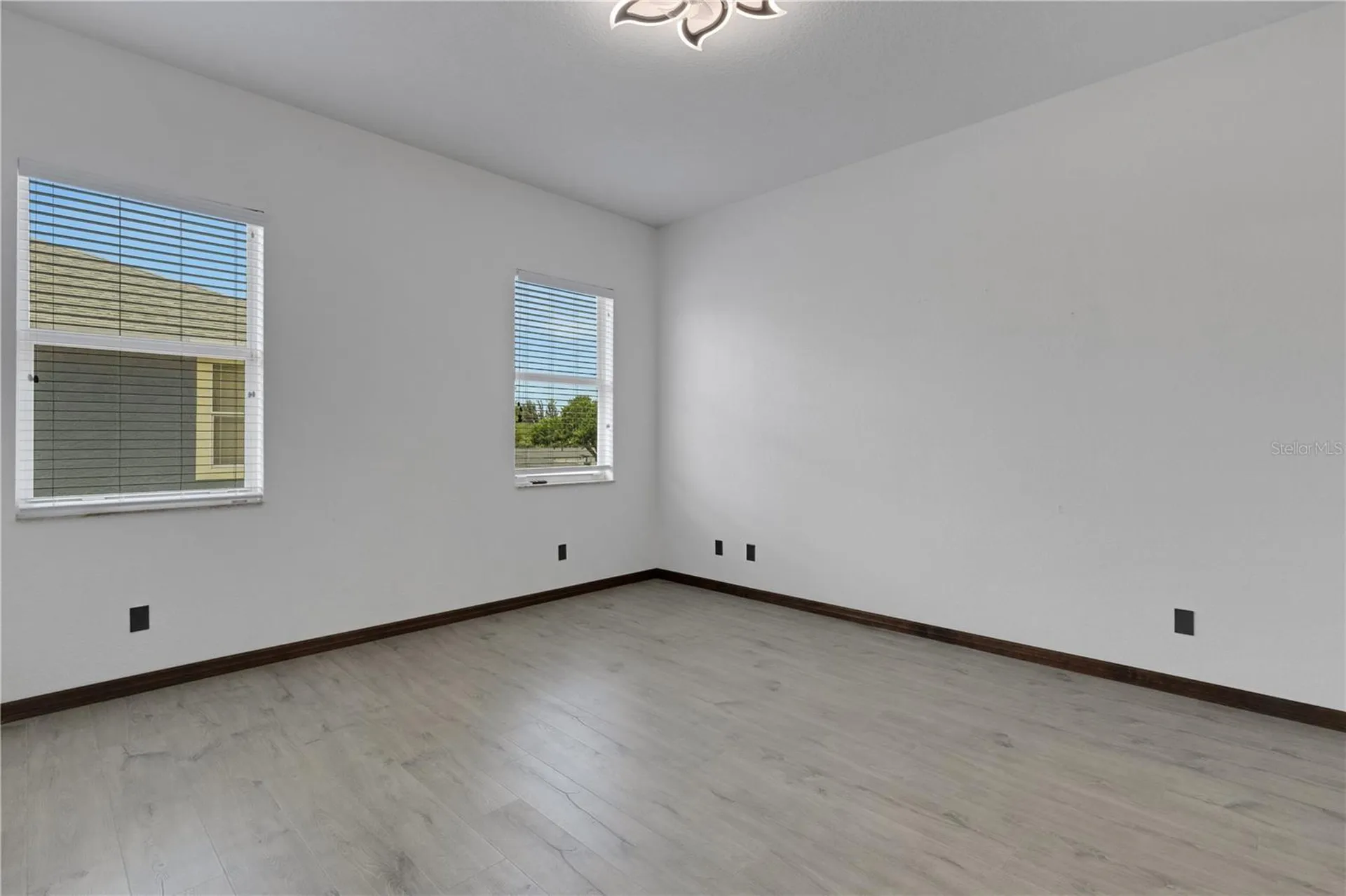3021 59th Avenue S St Petersburg FL 33712