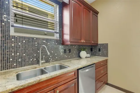 3021 59th Avenue S St Petersburg FL 33712