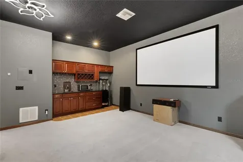 3021 59th Avenue S St Petersburg FL 33712