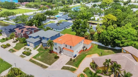 3021 59th Avenue S St Petersburg FL 33712