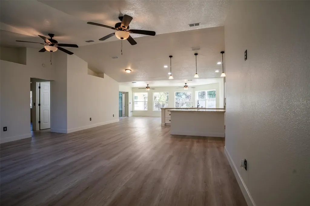 12989 NW Highway 225 Reddick FL 32686
