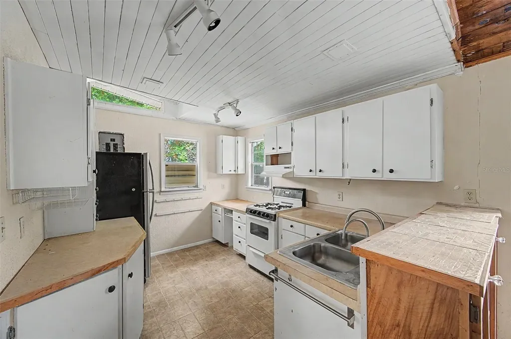 232 Cutrone Road Winter Haven FL 33880