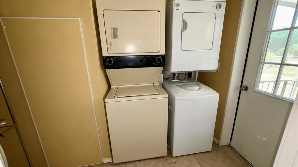 19112 Iverson Road Lutz FL 33559