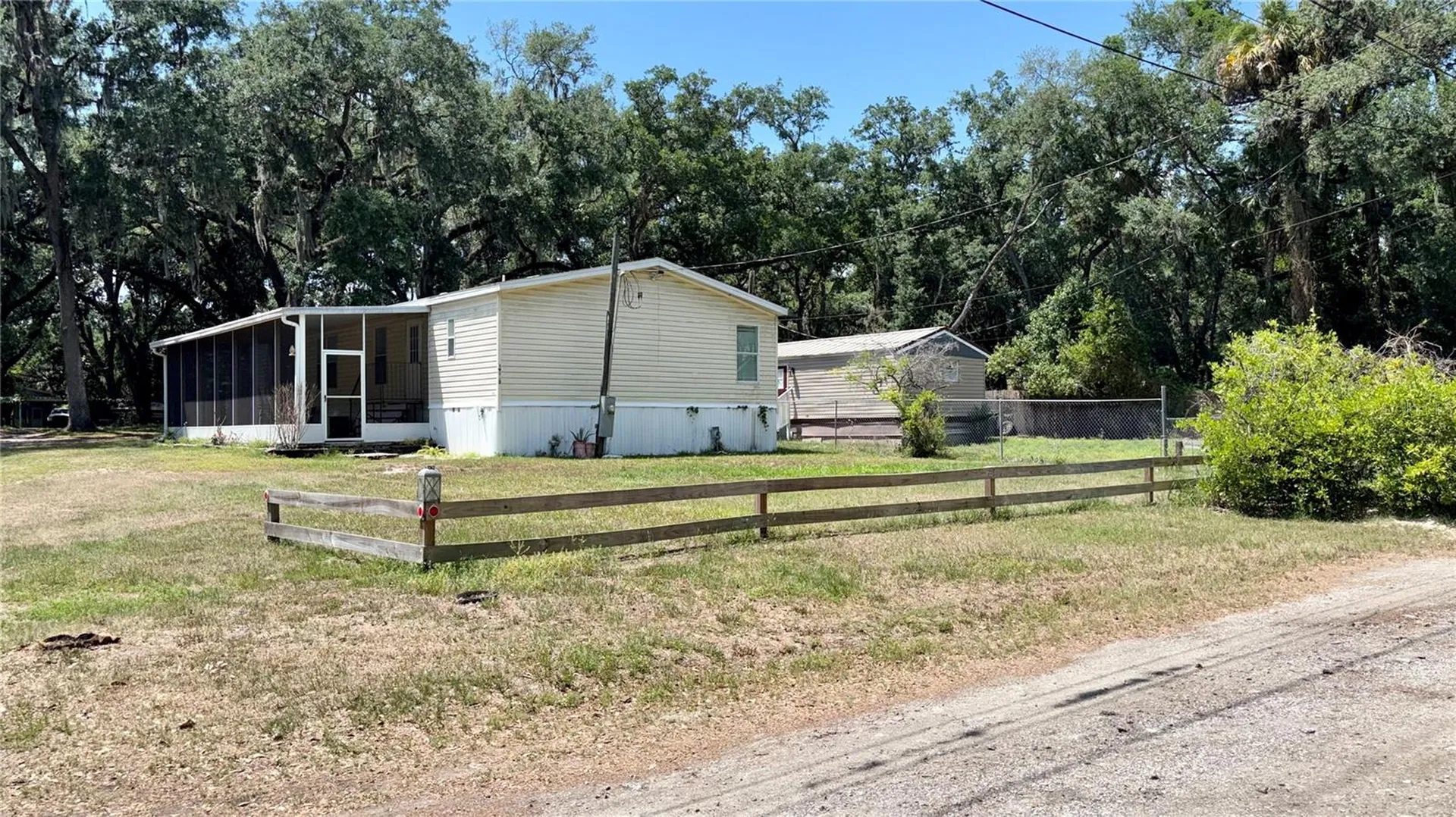 19112 Iverson Road Lutz FL 33559
