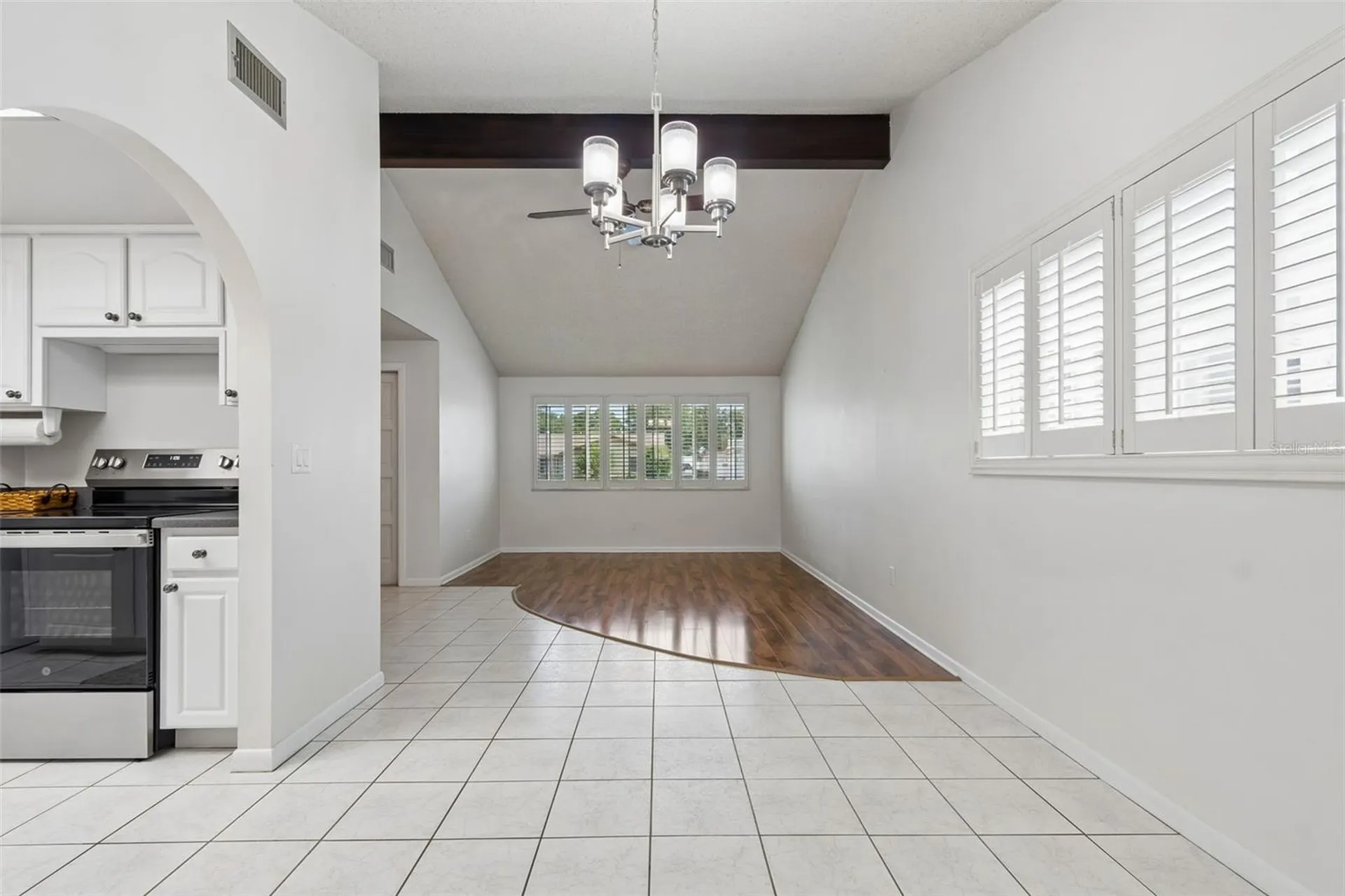 8806 Oak Circle Tampa FL 33615