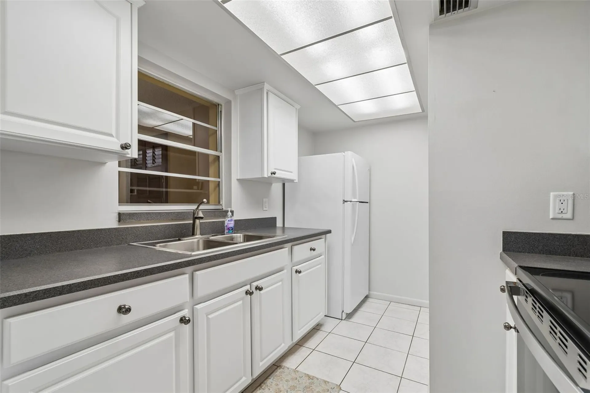 8806 Oak Circle Tampa FL 33615