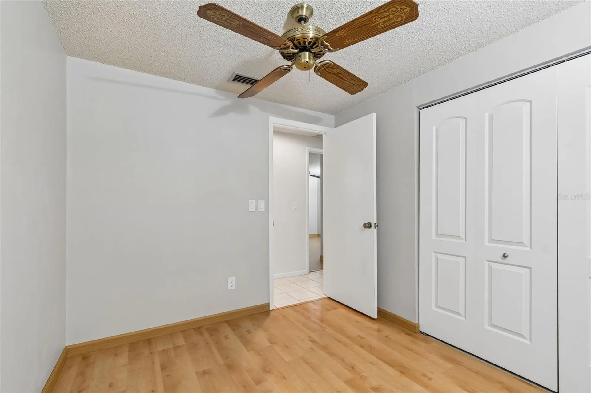 8806 Oak Circle Tampa FL 33615