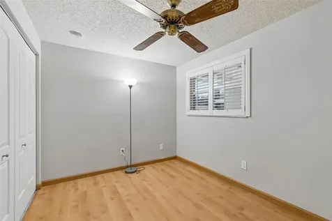 8806 Oak Circle Tampa FL 33615