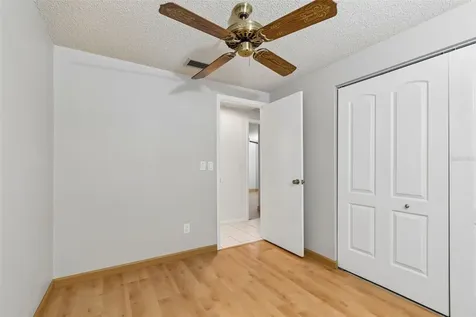 8806 Oak Circle Tampa FL 33615