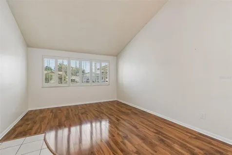 8806 Oak Circle Tampa FL 33615