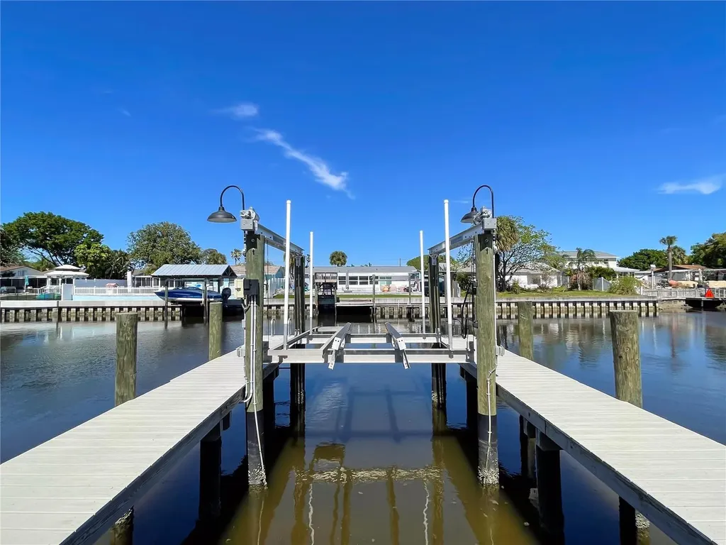 5730 Imperial Key Tampa FL 33615
