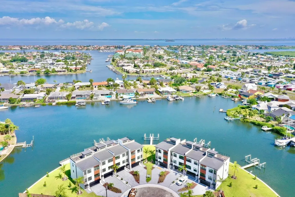 777 Gran Kaymen Way Apollo Beach FL 33572