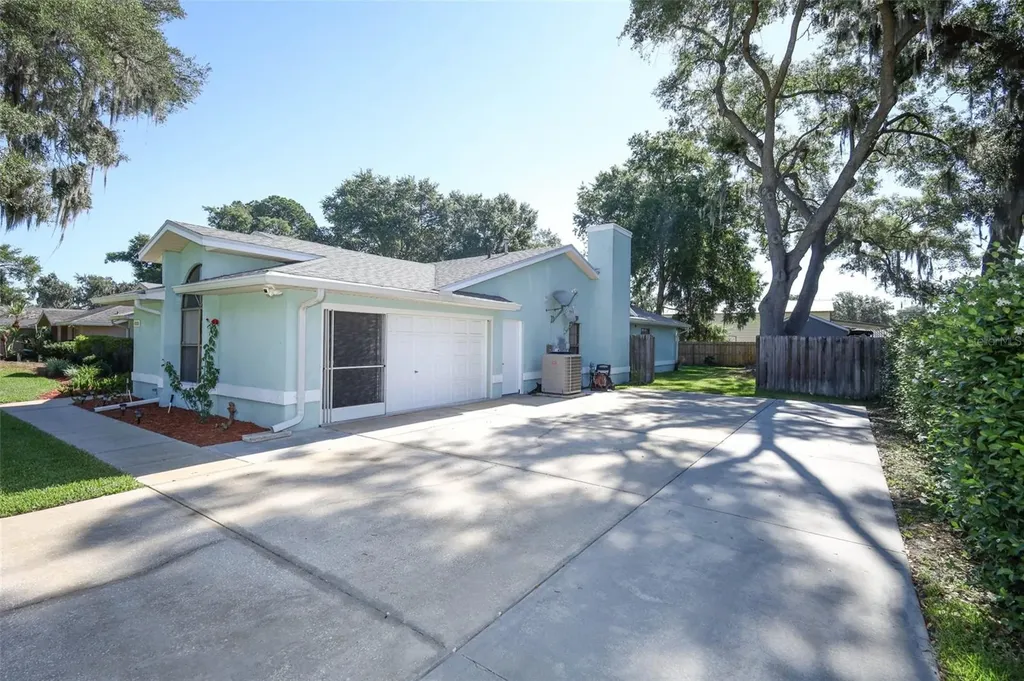 610 Yorktown Drive Leesburg FL 34748