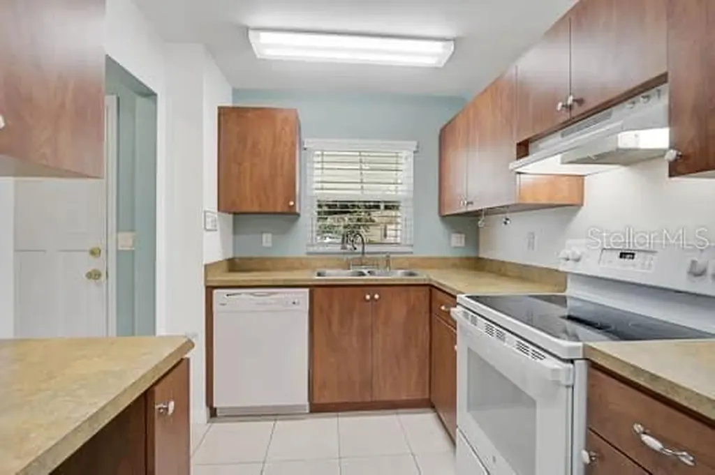 602 Park Circle Bradenton FL 34207