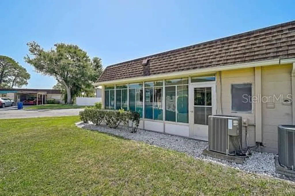 602 Park Circle Bradenton FL 34207