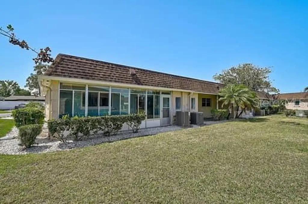 602 Park Circle Bradenton FL 34207