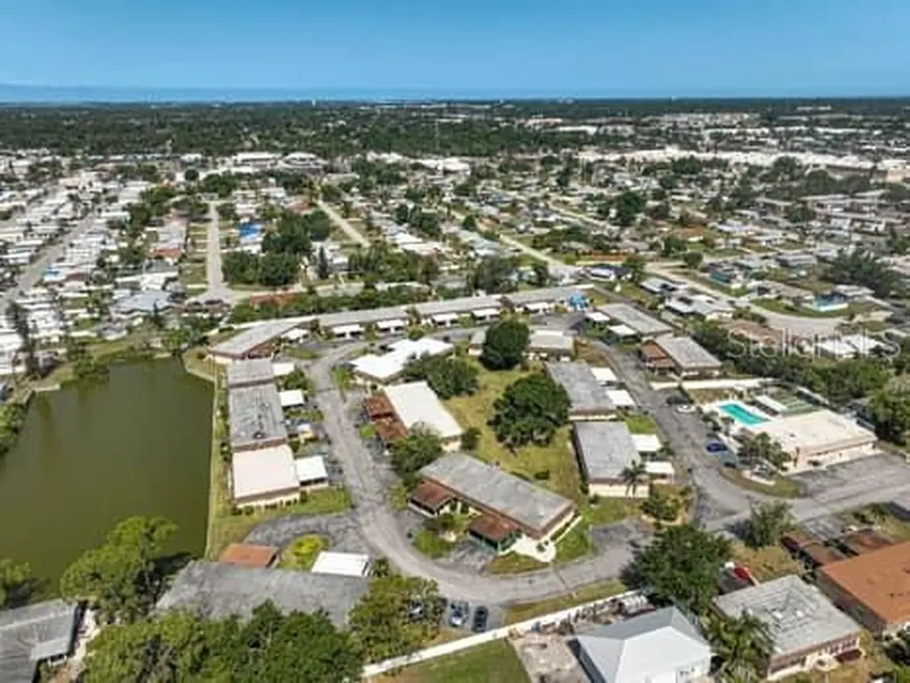 602 Park Circle Bradenton FL 34207