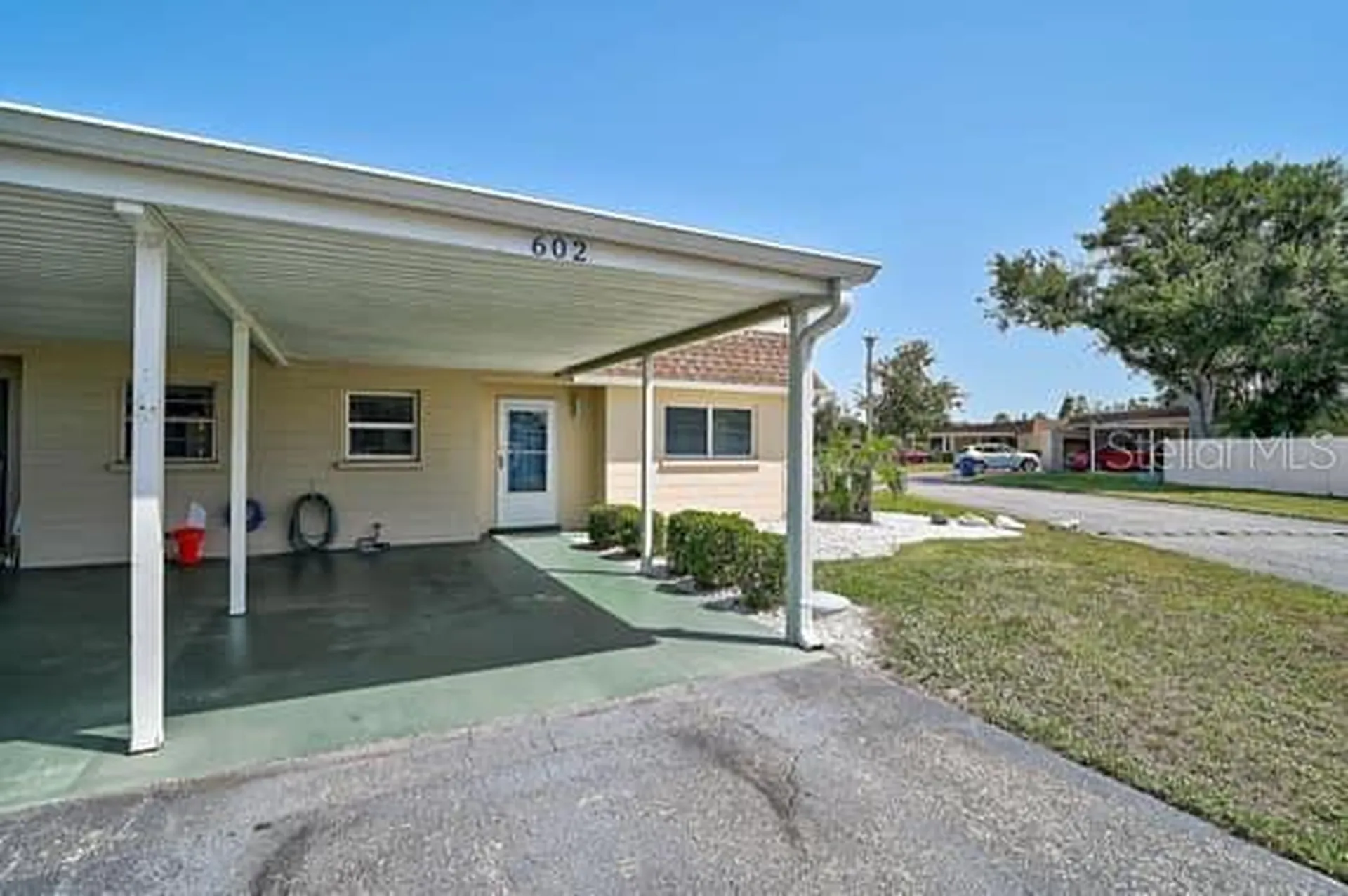 602 Park Circle Bradenton FL 34207