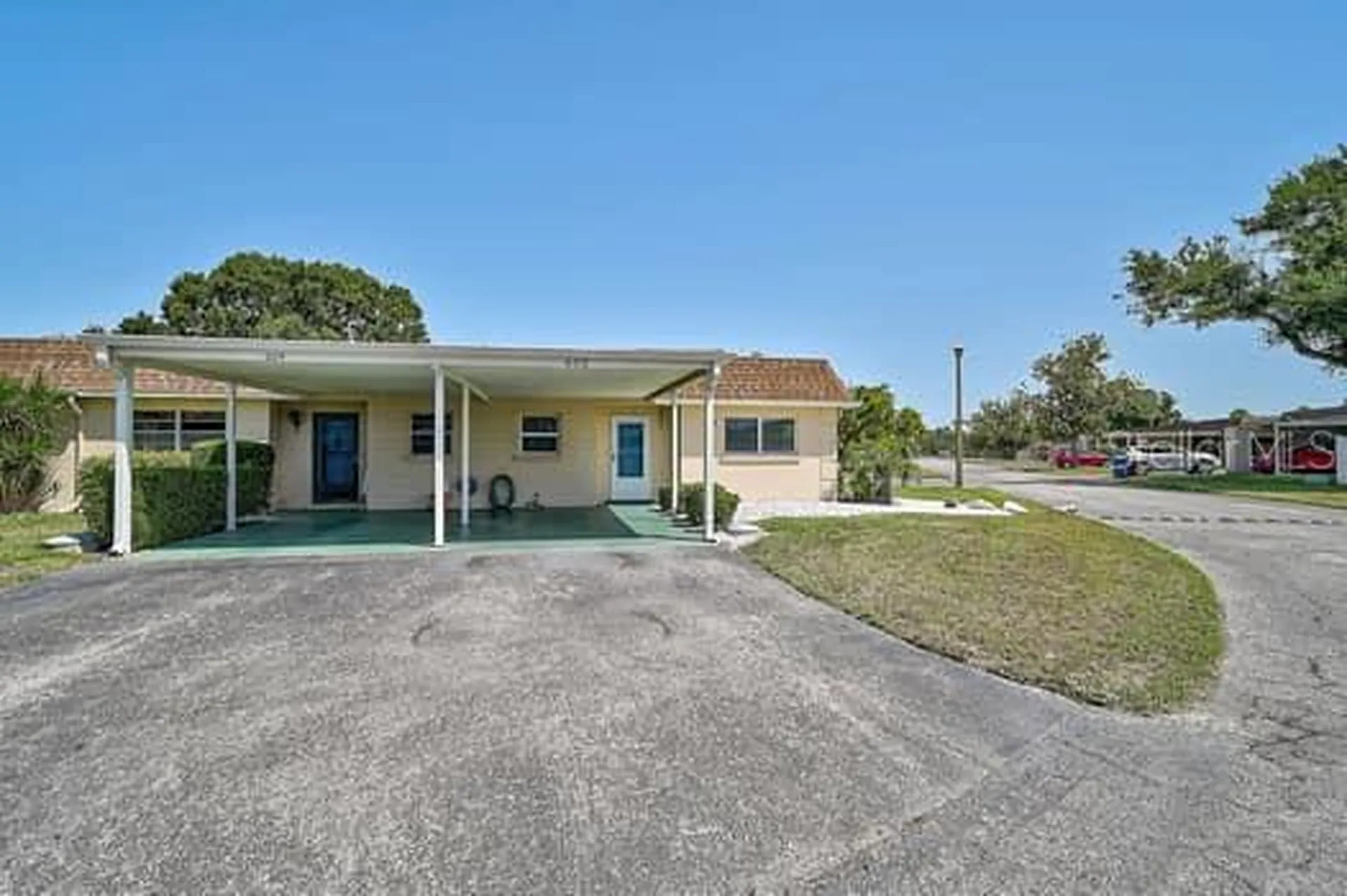 602 Park Circle Bradenton FL 34207