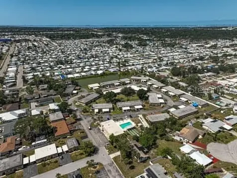 602 Park Circle Bradenton FL 34207