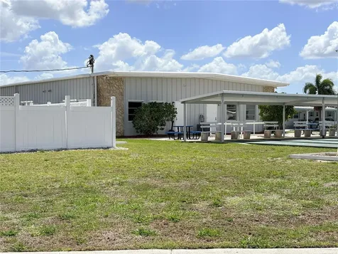 2787 Breezewood Drive North Fort Myers FL 33917