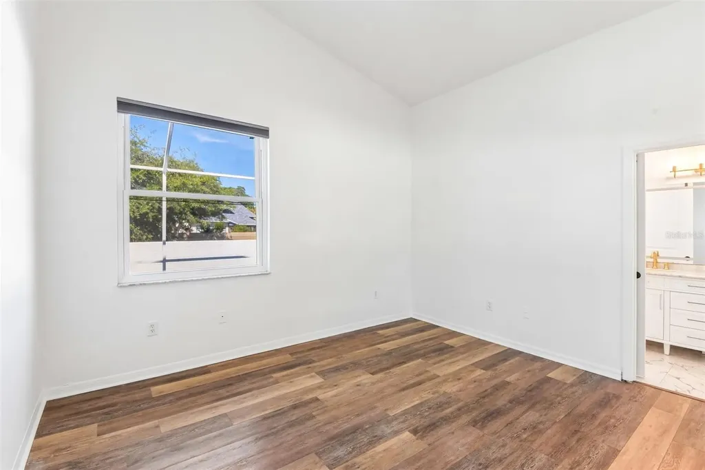 12002 W Pond Way Tampa FL 33635