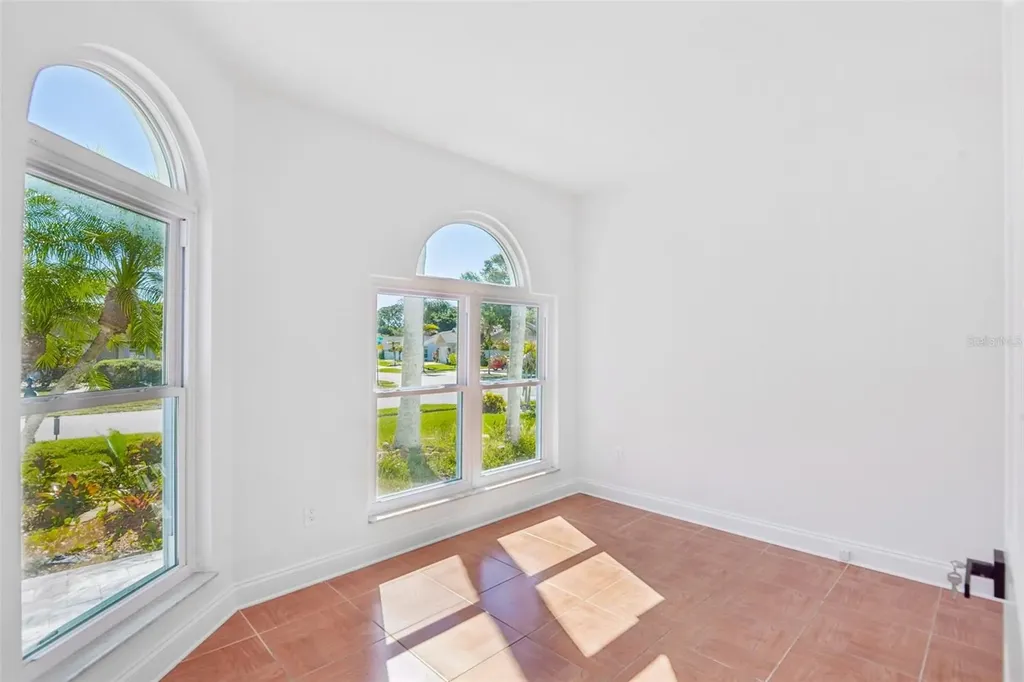 12002 W Pond Way Tampa FL 33635
