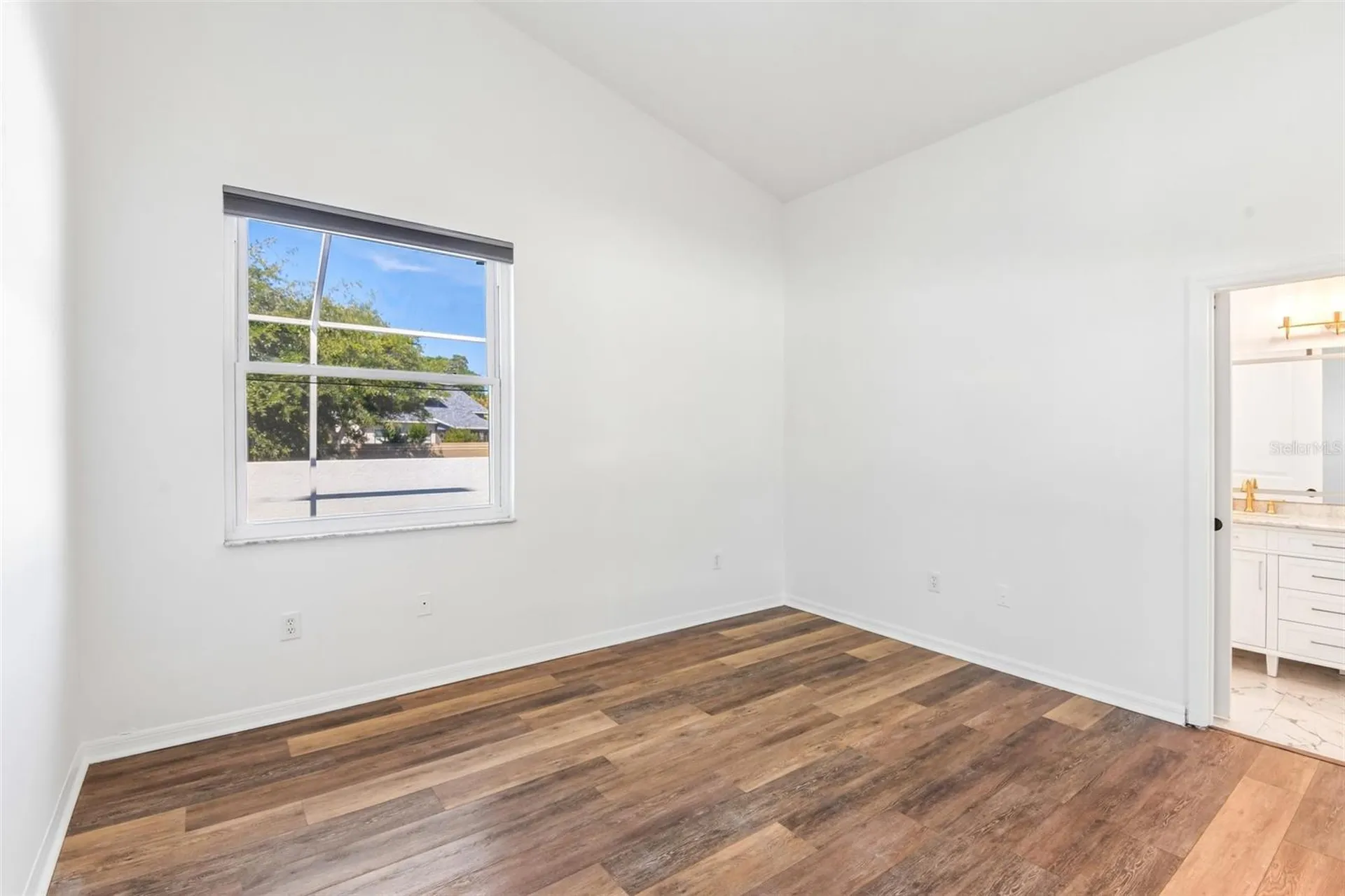12002 W Pond Way Tampa FL 33635