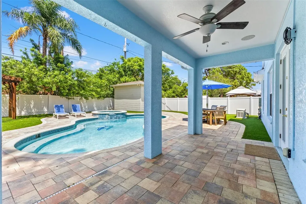 4113 W Knights Avenue Tampa FL 33611