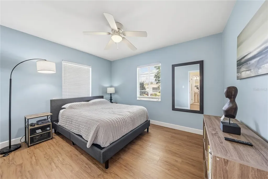 5136 4th Avenue N St Petersburg FL 33710