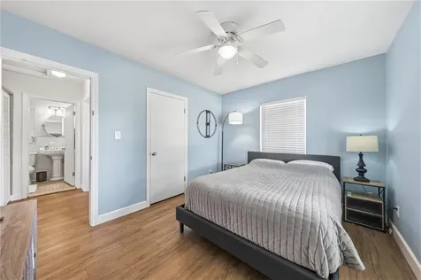 5136 4th Avenue N St Petersburg FL 33710