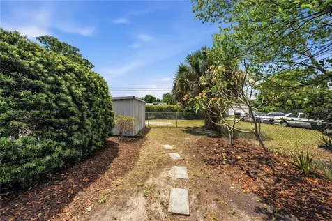 5136 4th Avenue N St Petersburg FL 33710