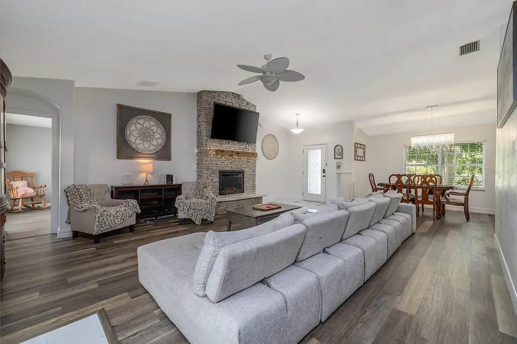 137 Ryberry Drive Palm Coast FL 32164