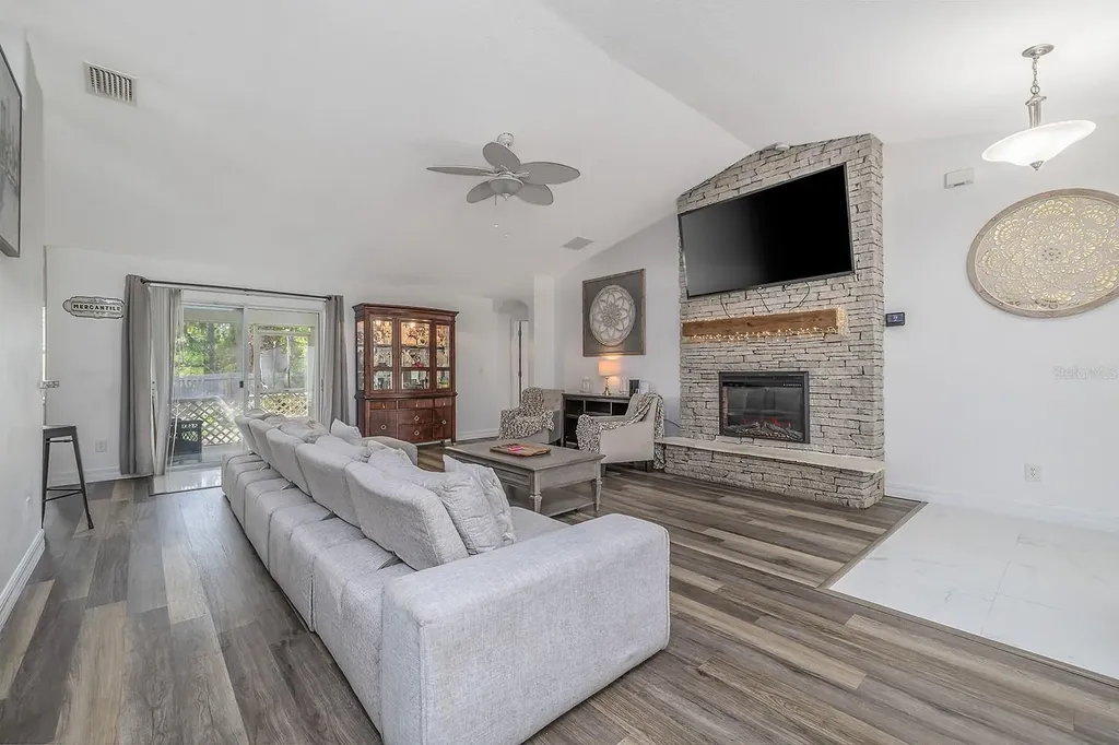 137 Ryberry Drive Palm Coast FL 32164