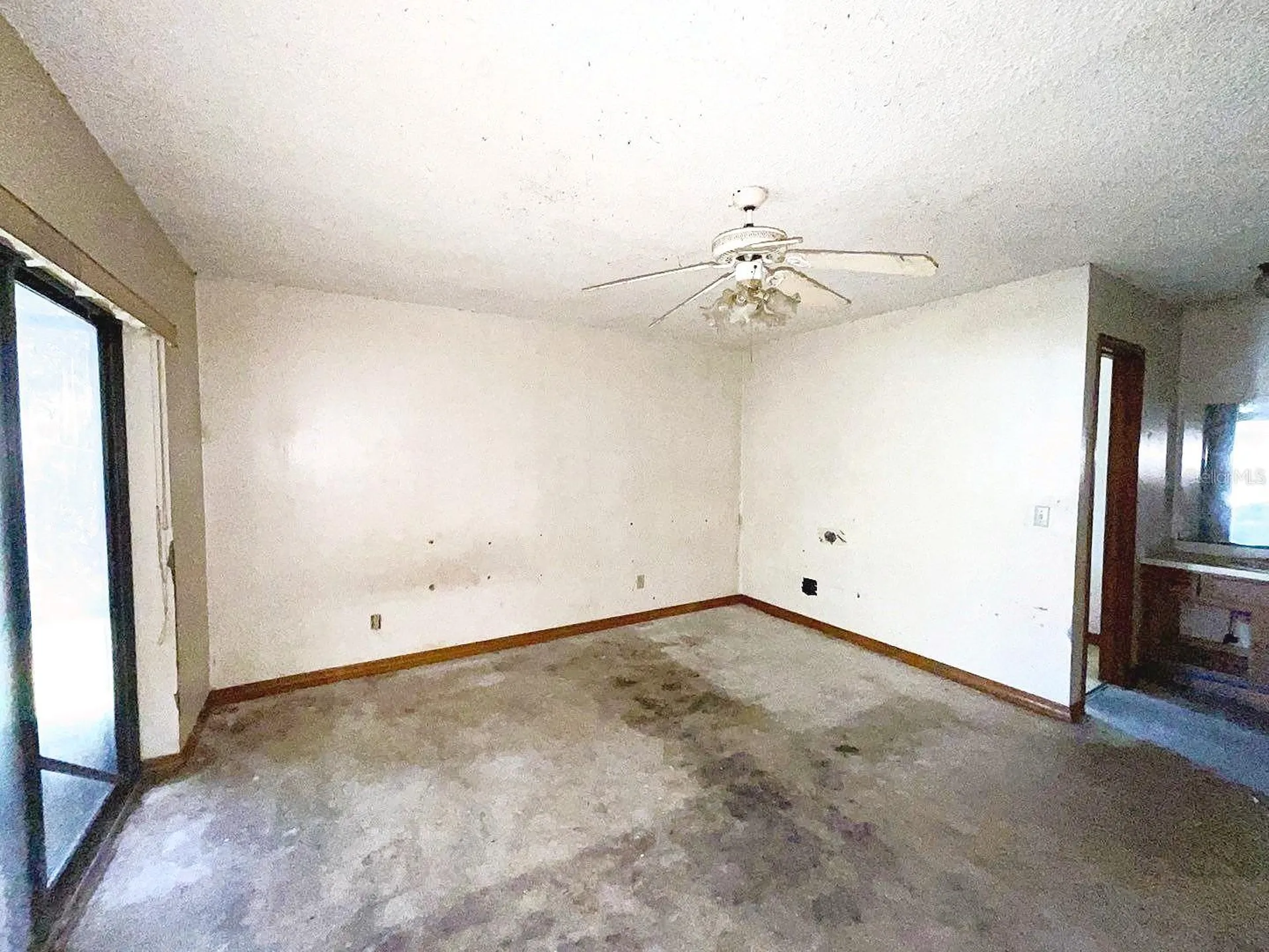 1627 Saxon Boulevard Deltona FL 32725