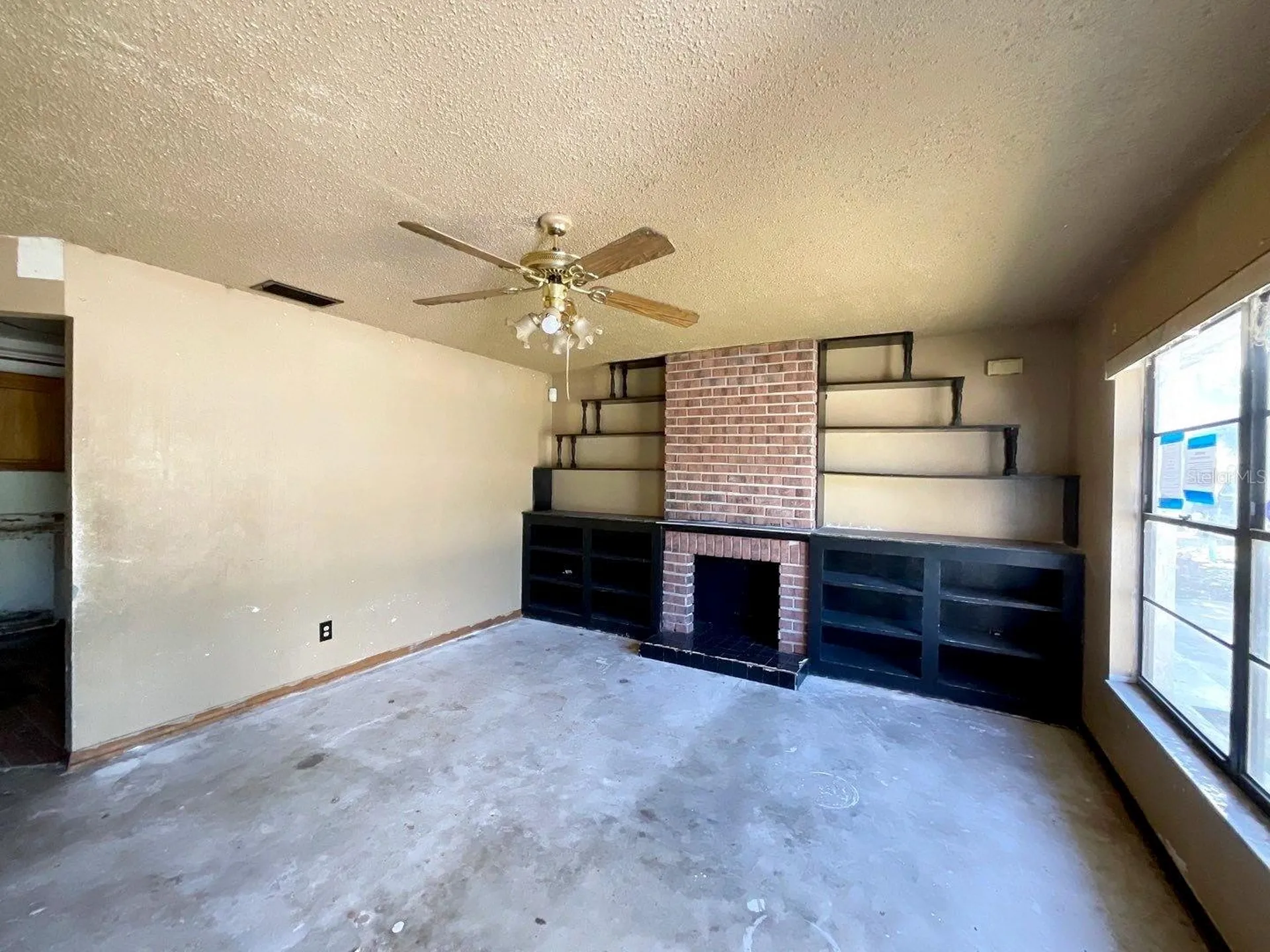 1627 Saxon Boulevard Deltona FL 32725