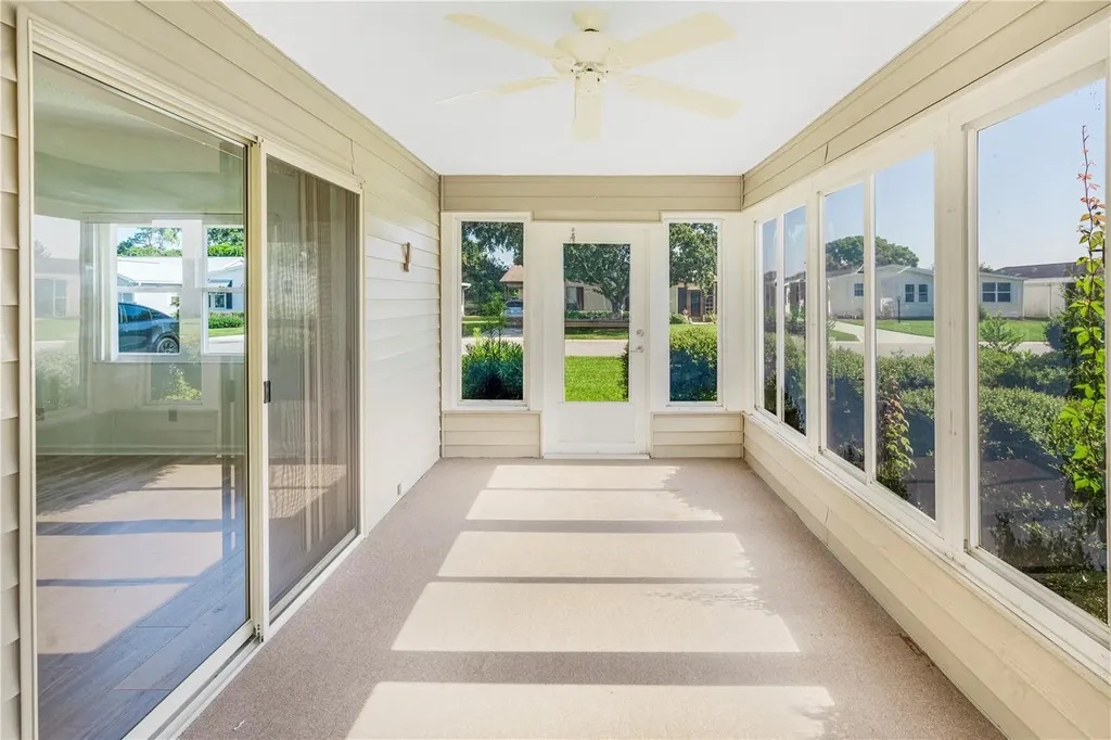 1114 Paradise Drive Lady Lake FL 32159