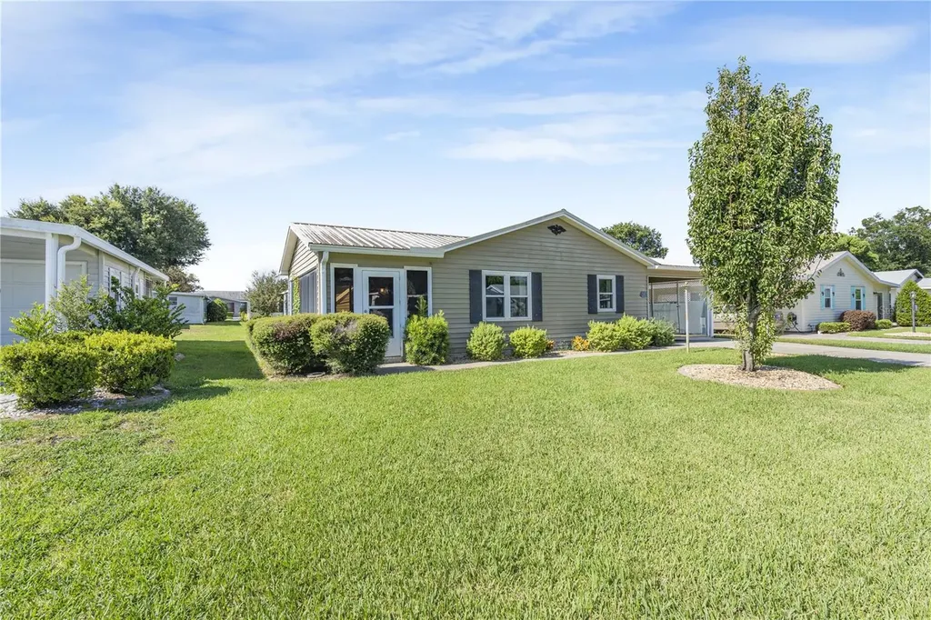 1114 Paradise Drive Lady Lake FL 32159
