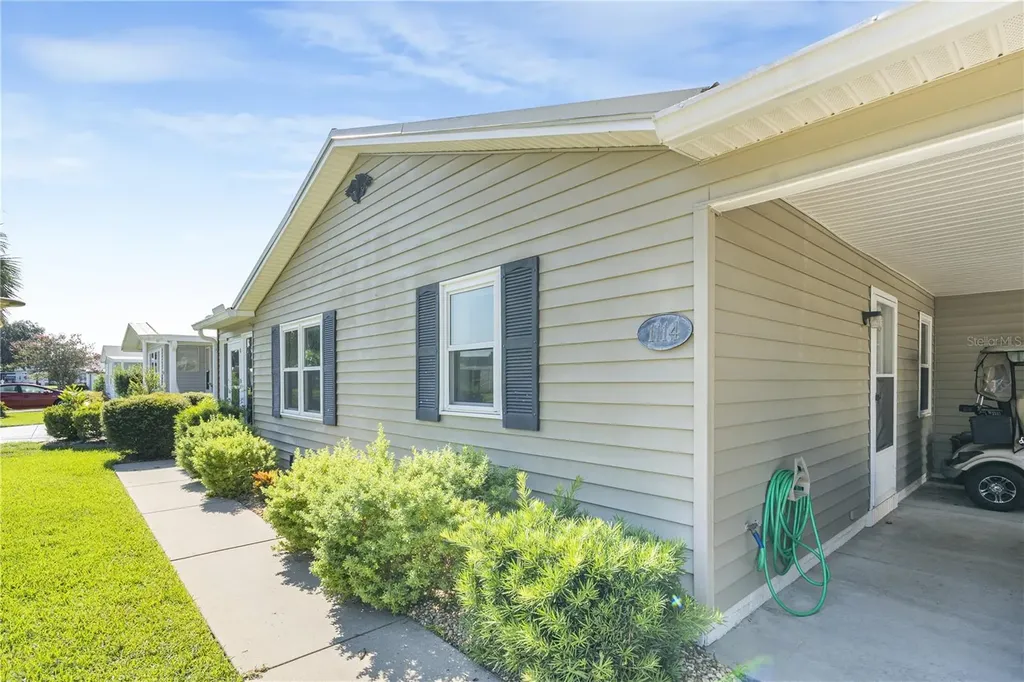 1114 Paradise Drive Lady Lake FL 32159