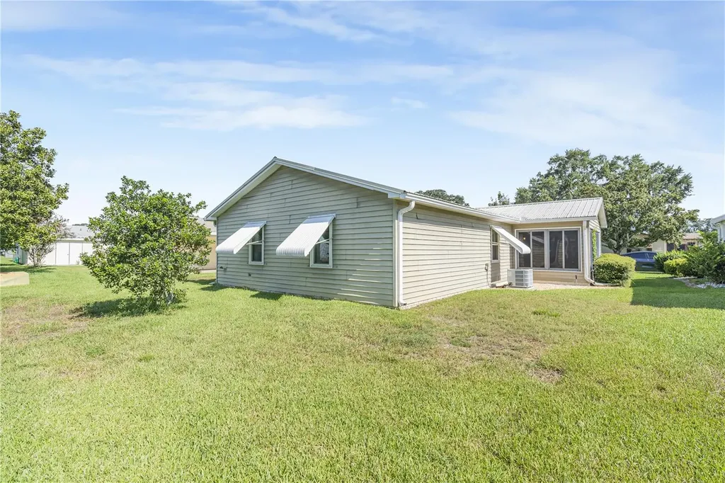 1114 Paradise Drive Lady Lake FL 32159