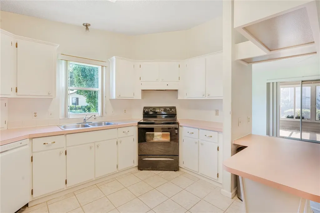 1114 Paradise Drive Lady Lake FL 32159