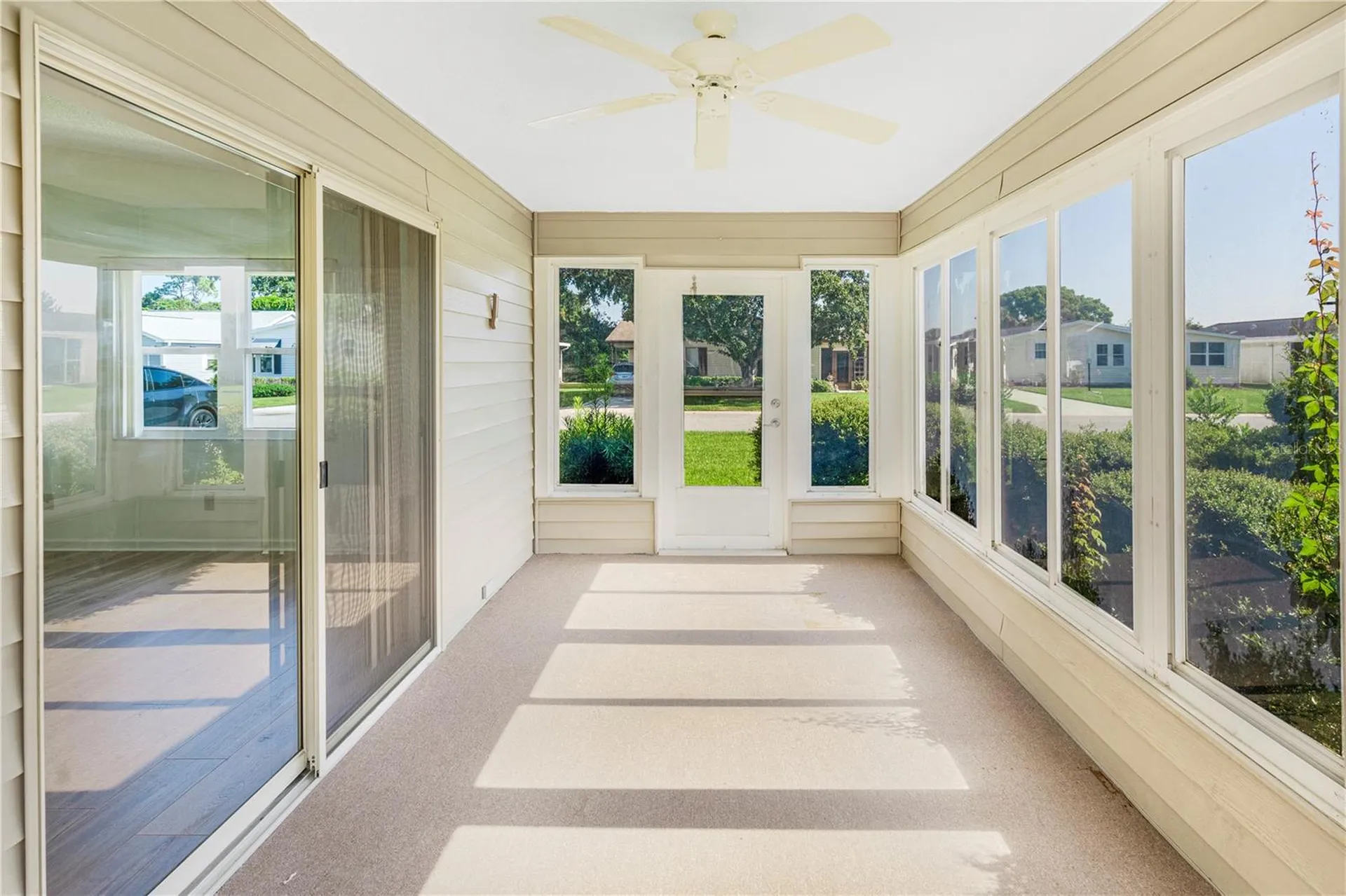 1114 Paradise Drive Lady Lake FL 32159
