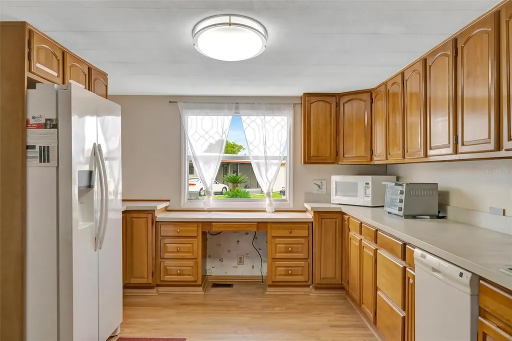 162 S Saint Thomas Circle Apollo Beach FL 33572