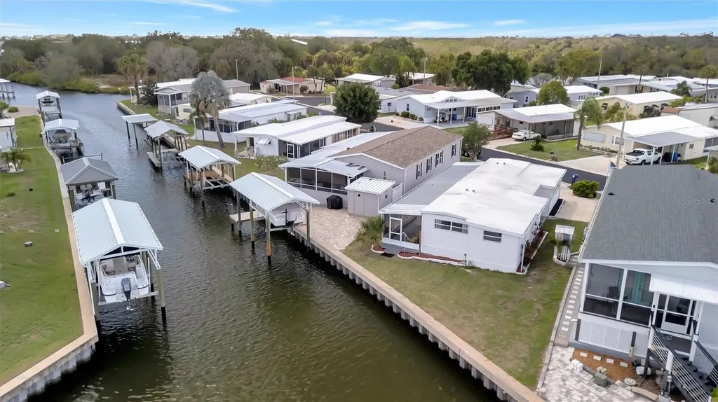 162 S Saint Thomas Circle Apollo Beach FL 33572
